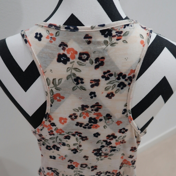Layered Front Floral Sleeveless Top - Picture 5 of 7
